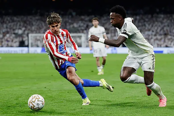Atlético Madrid Derails 10-Man Real Madrid in Fiery 2-1 Derby Victory